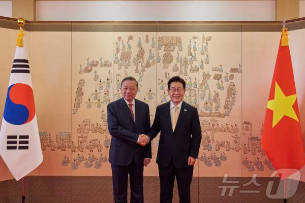 이 대통령 하노이 도착: 베트남 국빈 방문 일정 및 경제 협력 3박 4일 총정리 (2026)