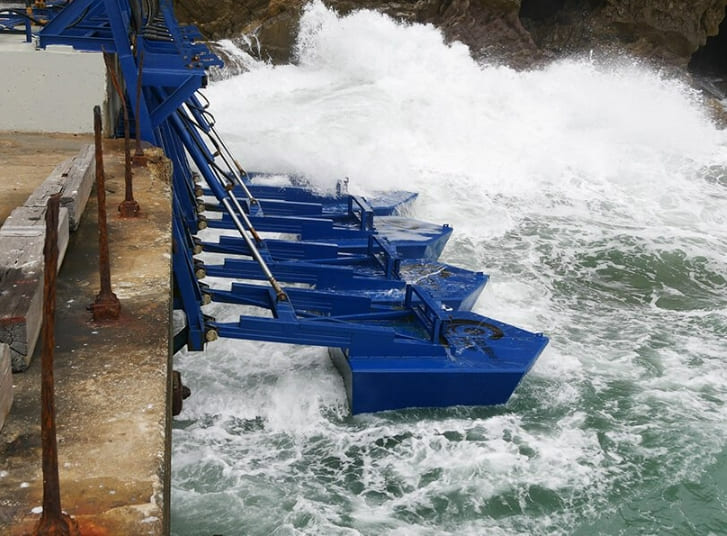 스페인 최초의 파력 발전소 VIDEO: Spain's first wave power plant to be installed in the port of adriano, mallorca