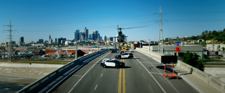 LA도로한복판에서추격을펼치는경찰들