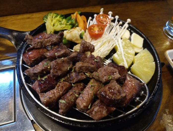 미로시장 꿈 스테이크