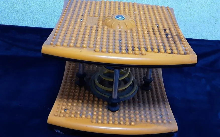 먼지쌓인-트위스트-런-운동기구