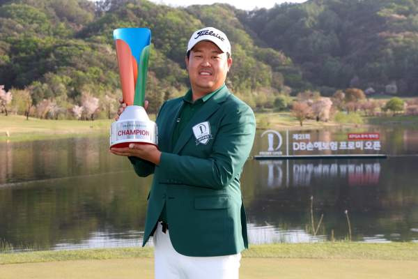 KPGA 이상엽 프로필 총정리: 10년 만의 우승 나이 상금 예비신부 캐디와 세운 역대급 신기록