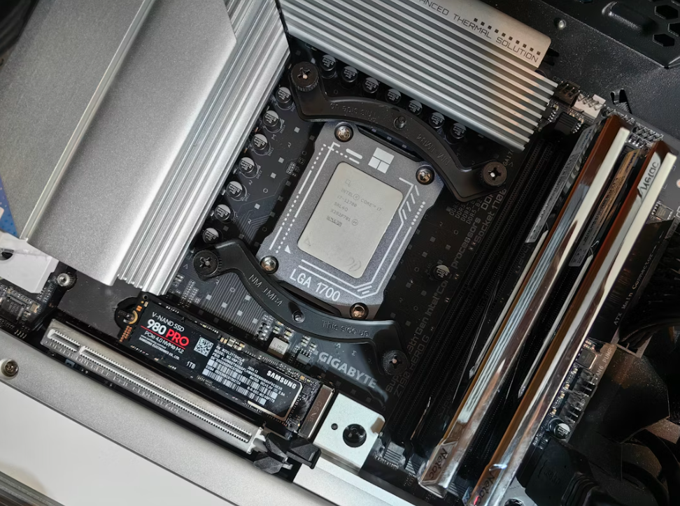 삼성전자의 3D 구조 혁신, 290레이어 더블 스택, 홀 에칭 기술