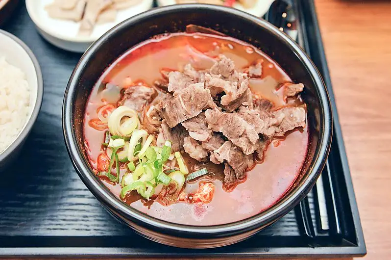 투데이 맛있는 메뉴 이열치열 30년 전통 뜨끈한 설렁탕과 얼큰한 육개장 맛있는 식당 추천 부산 해운대 센텀시티 맛집