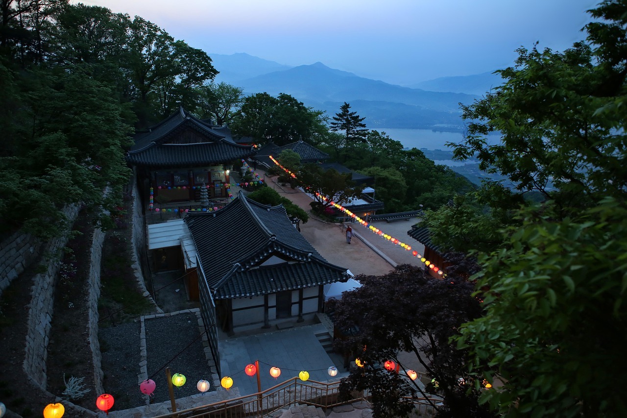 두물머리 위 구름과 강, 그리고 세조의 계시로 피어난 종소리 사찰