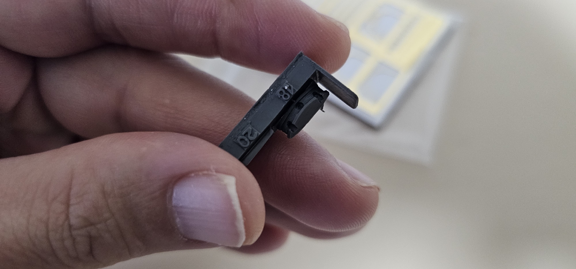 내부-부착물-레진