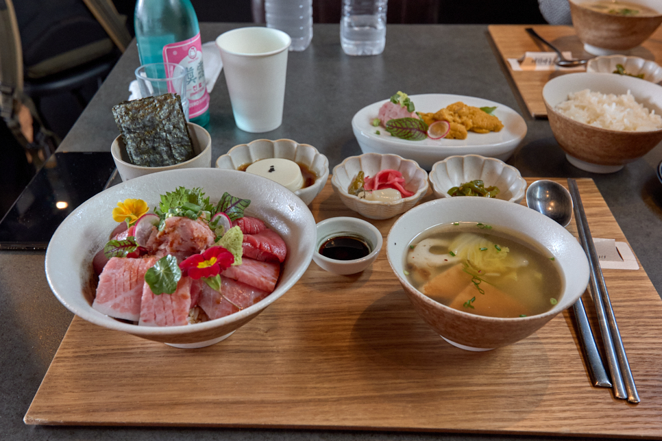 혼마구로동(本まぐろロ丼)