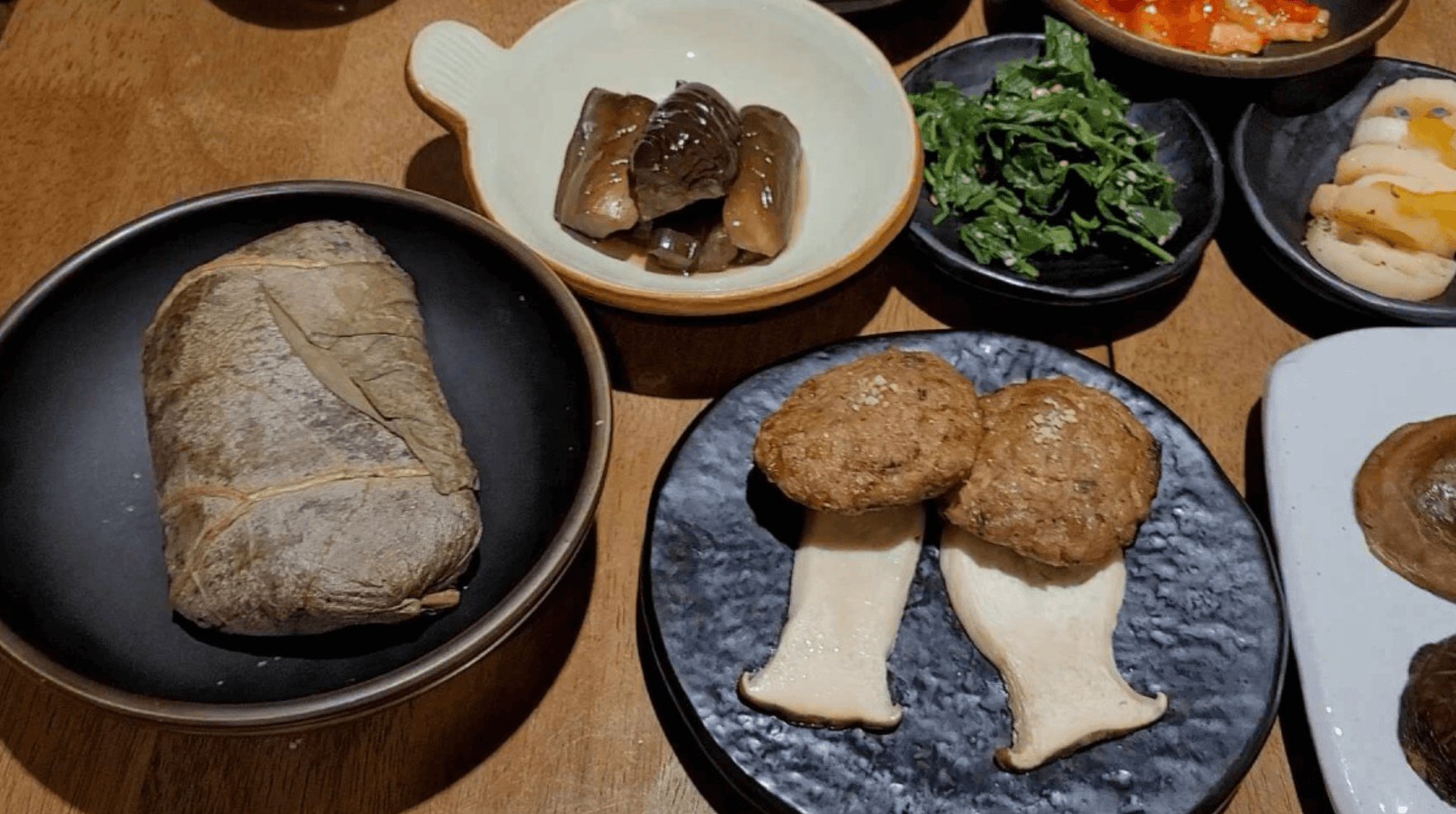식객-허영만의-백반기행-신촌-밥상-연잎-정식-맛집-연잎정식