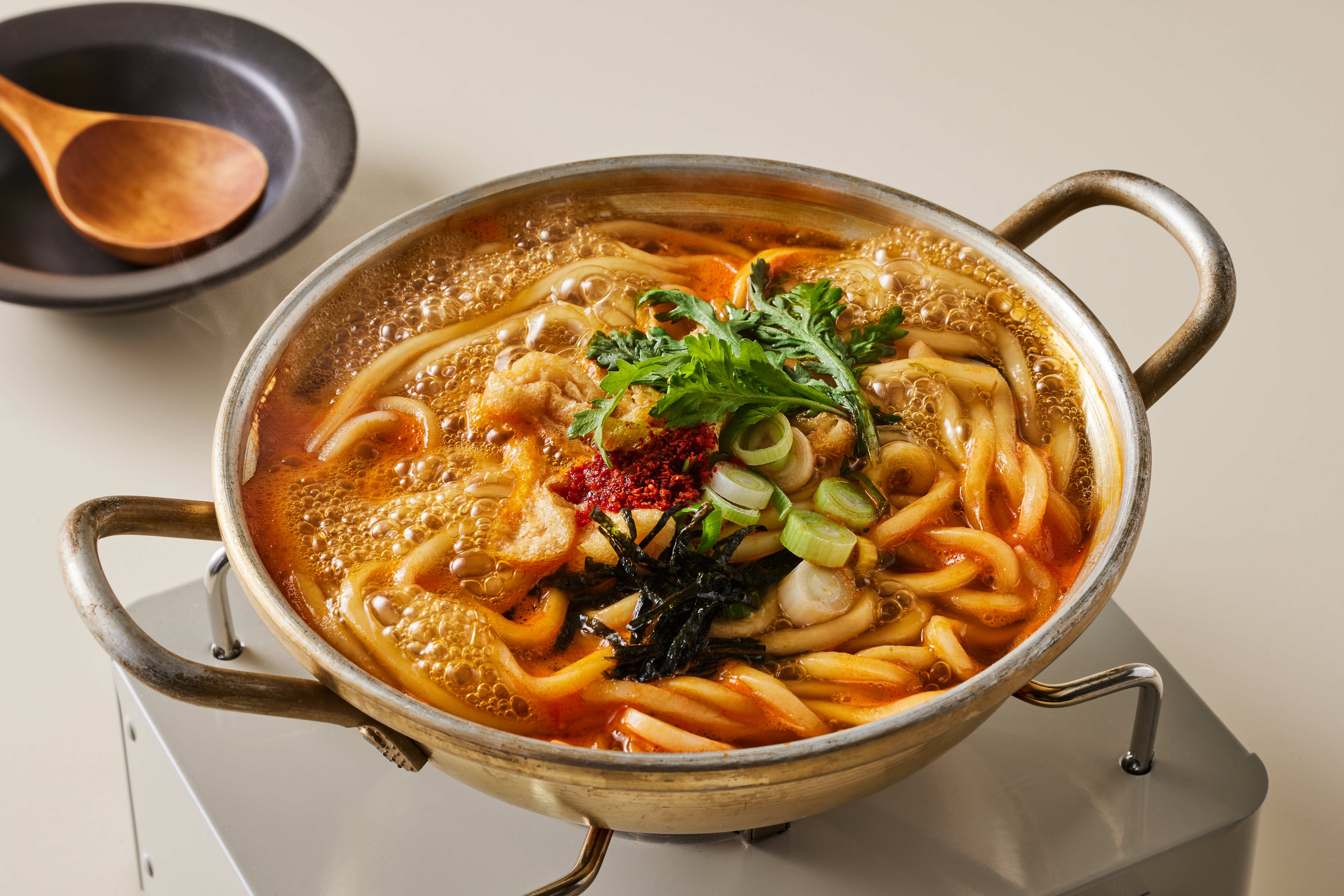 풀무원 24시얼큰즉석우동