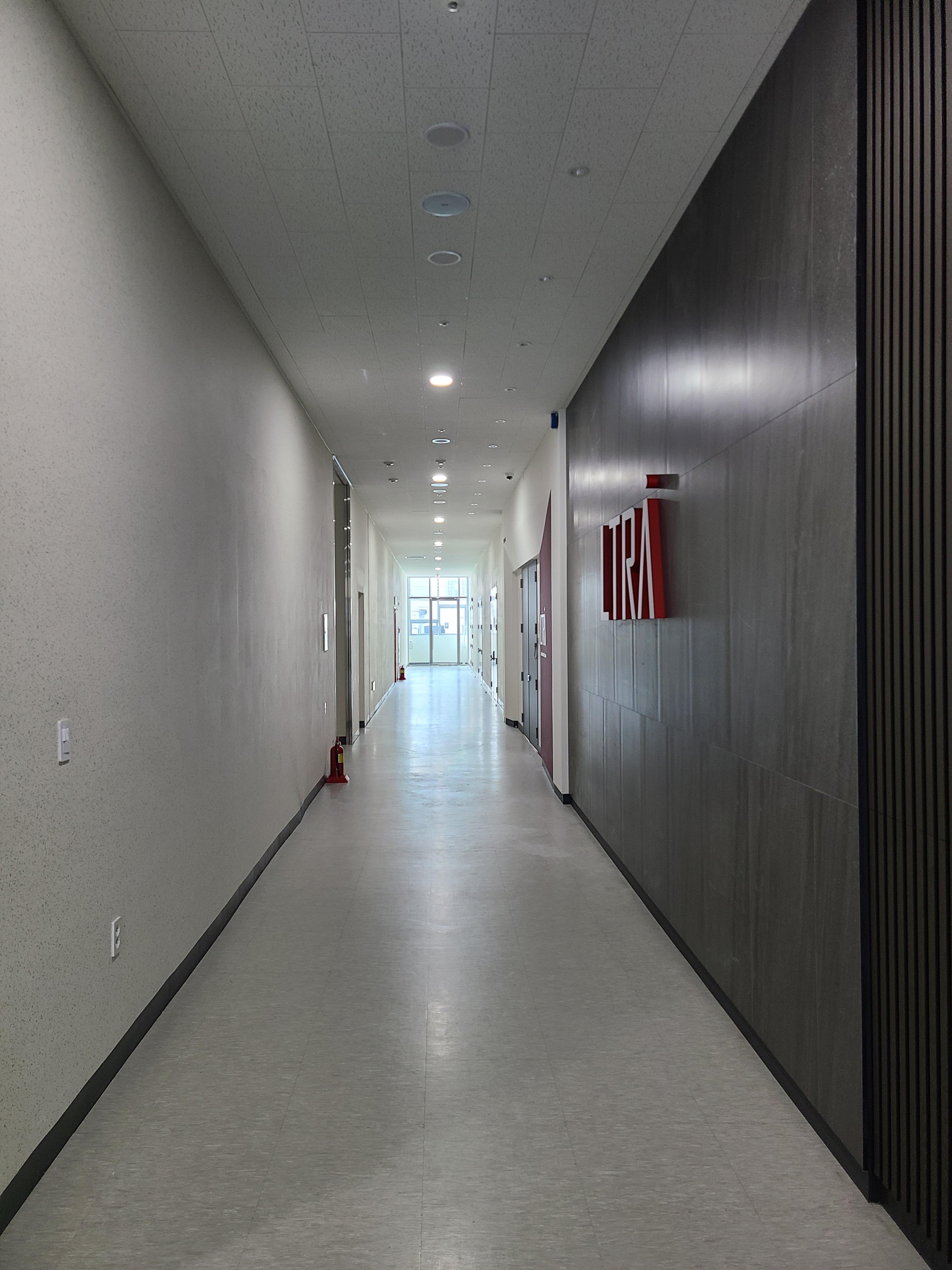 성남 센터엠 드라이브인, 섹션오피스, 지상주차장7