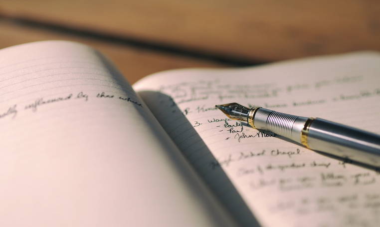 뇌를 쉬게 하는 일기 쓰기: 감정 회복 루틴