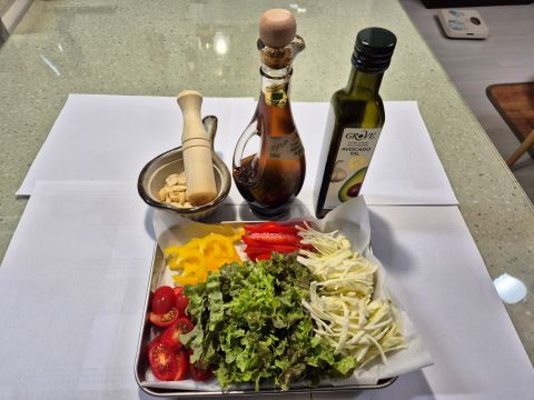 드레싱 재료 및 토피 재료까지 준비 완료