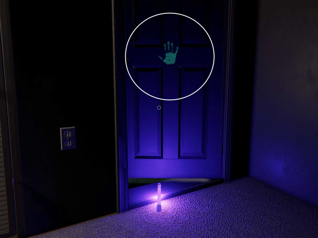 야광 막대를 바닥에 둔 모습