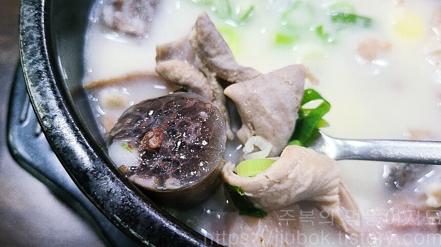 먹보-설농탕-순대국-모둠순대국-순대-맛