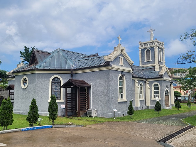 동해 묵호성당 건물, 바다의 별 성모상 사진