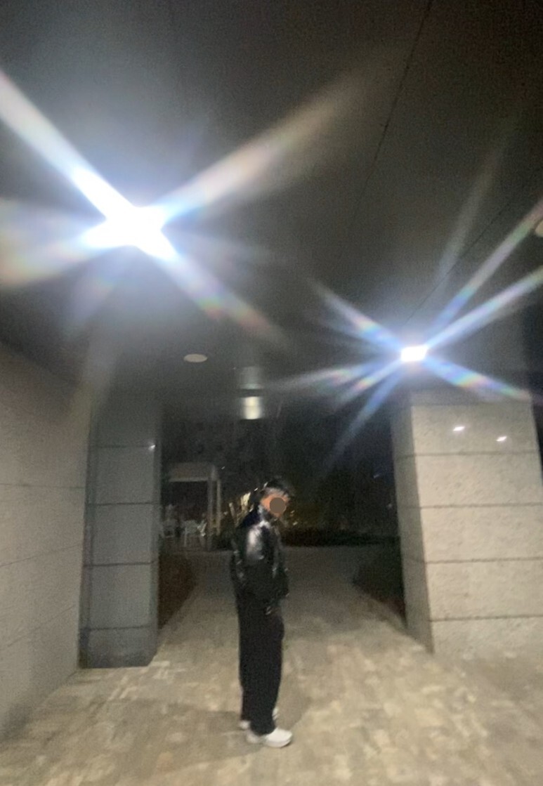 데일리룩(오뭘입)하바행크페이슬리반다나, 마뗑킴 유광패딩점퍼, 무신사터틀넥, 무신사벌룬팬츠, 아식스조그100실버, 빈티지패션, 데일리룩, 남자데일리코디, 남자데일리패션, ootd