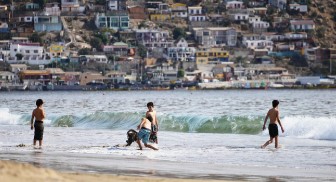 &amp;quot;물놀이 후 귀 통증&amp;#44; 방치하면 중이염까지&hellip; 부모가 알아야 할 귀 건강 수칙&amp;quot;