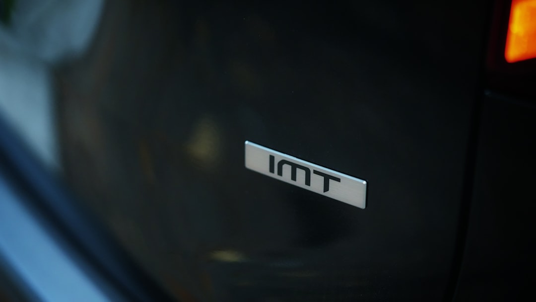 '확정일자'는 영어로 'certified date'입니다.