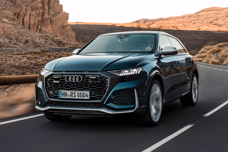 럭셔리 중형 SUV 특징 구매 이점 예산 유지 관리 방법