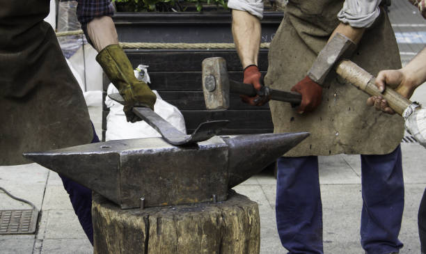 대장장이 기술이 건축과 무기 발전에 끼친 영향