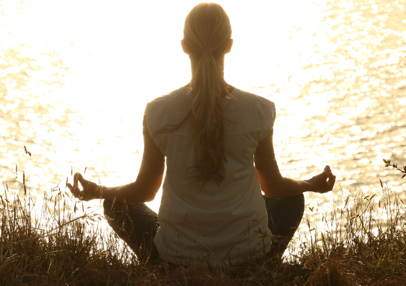 대체 의학 '명상' 스트레스 완화와 정신적 건강 개선