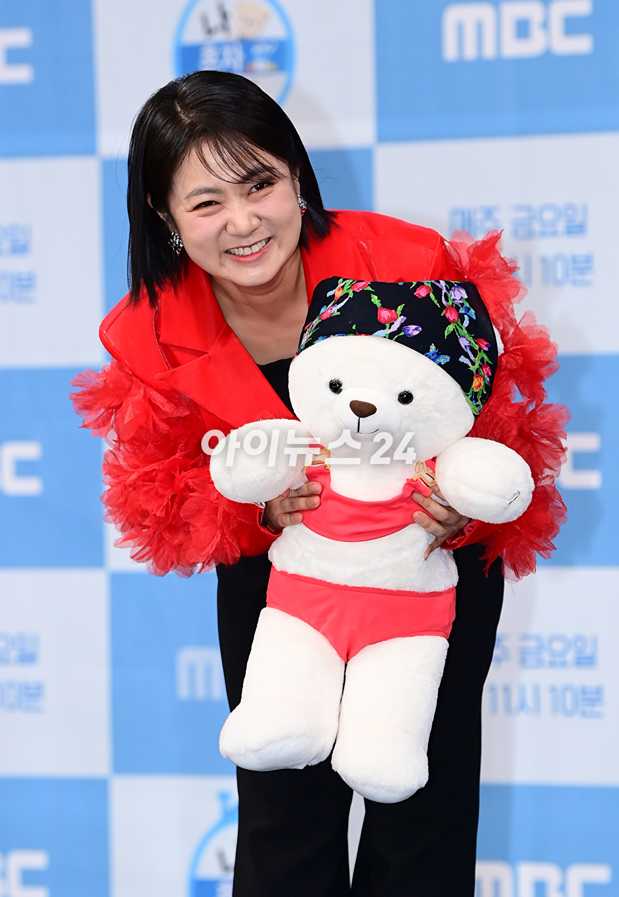 방송인 박나래가 4일 오후 서울 마포구 MBC 골든마우스홀에서 열린 MBC &#39;나 혼자 산다&#39; 10주년 기념 기자간담회에서 포즈를 취하고 있다. [사진=정소희 기자]