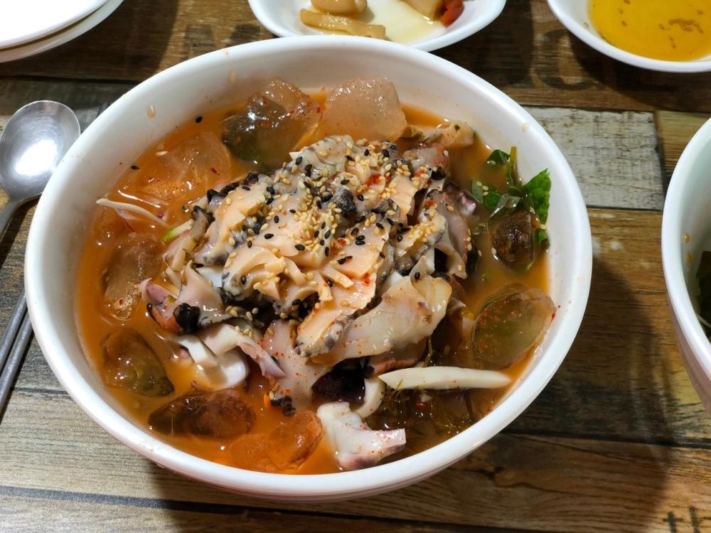 6시내고향 제주 서귀포 성산 나혼산 박나래 방문 해녀들이 갓 잡아올린 조개로 만든 조개죽, 오분자기죽, 빛조개죽 맛집 추천