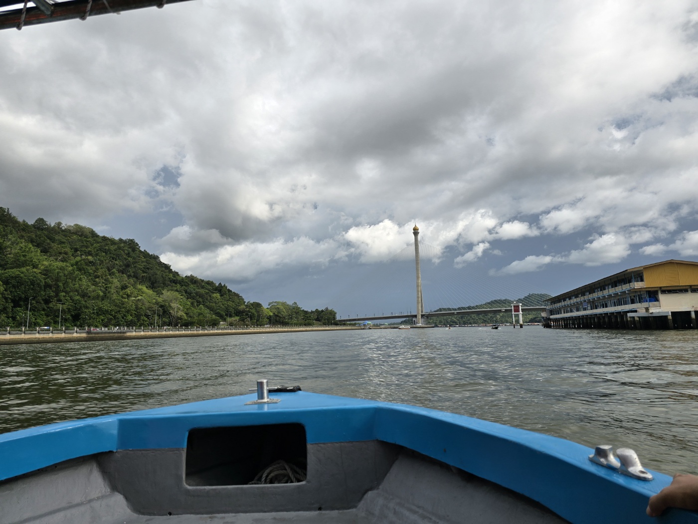 깜뽕 아예르 (브루나이 전통 수상 가옥) 이미지