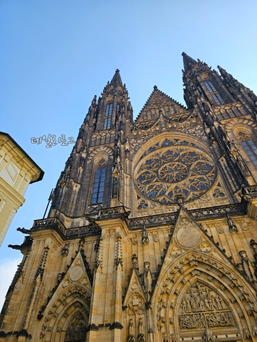 성_비투스_대성당_외관