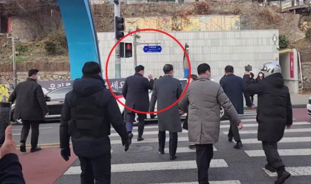 한덕수 무단횡단