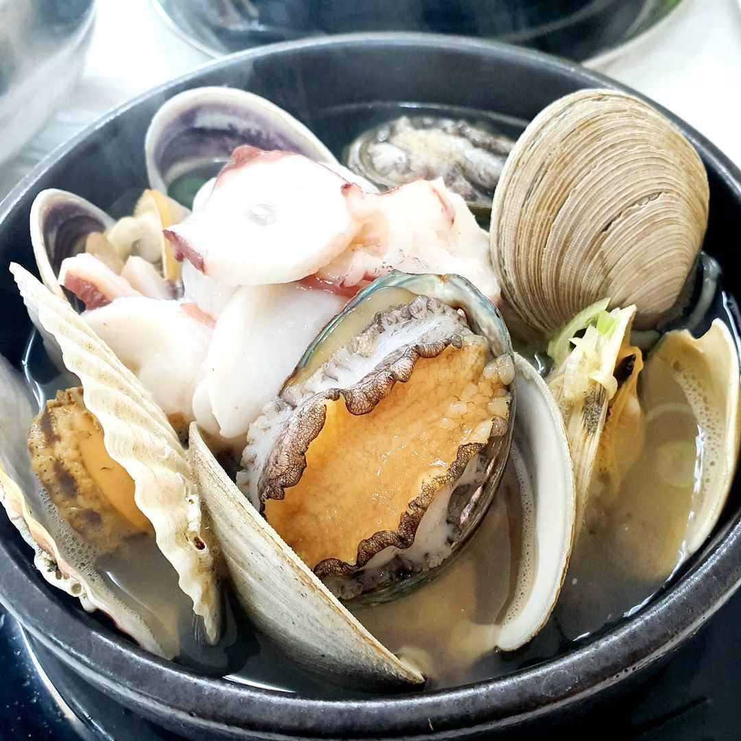 속초 맛집 추천 생방송투데이 돌문어 문어 삼합 문어전복뚝배기 오늘방송 수요맛전