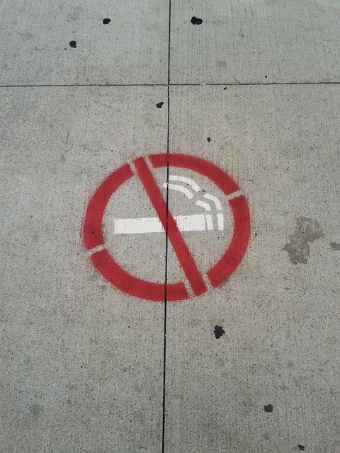 유럽 금연정책 관련이미지