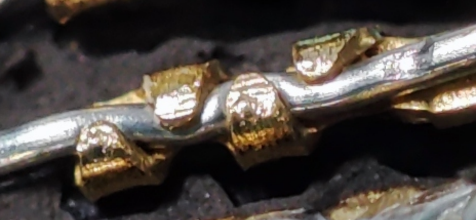 (확대 사진) 핀이랑 전선이랑 연결된 모습