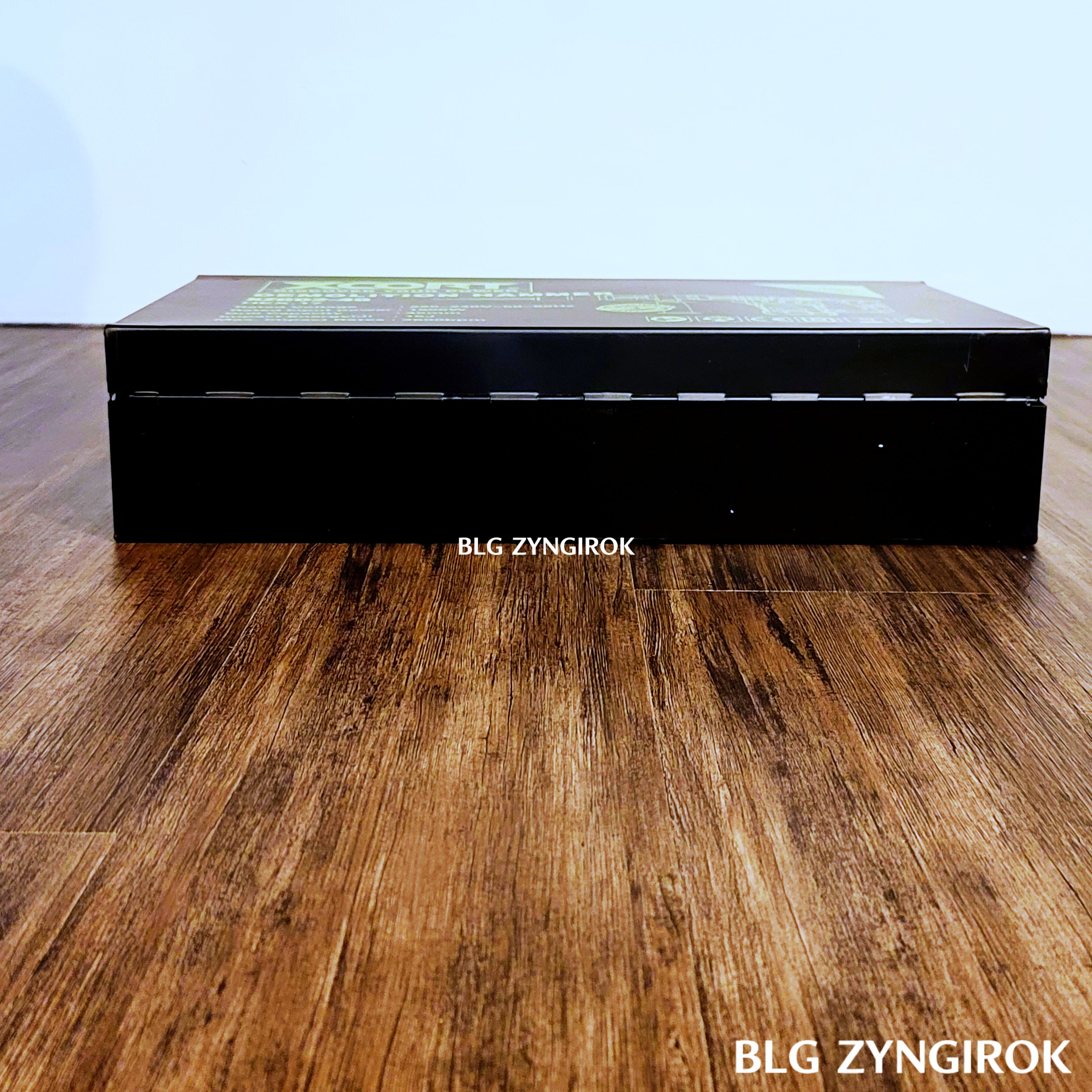 엑스코트 파괴 해머 케이스 아랫면 모습이다.