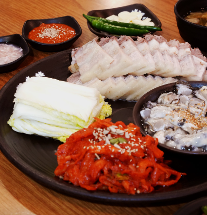 흥부보쌈 대표 메뉴 