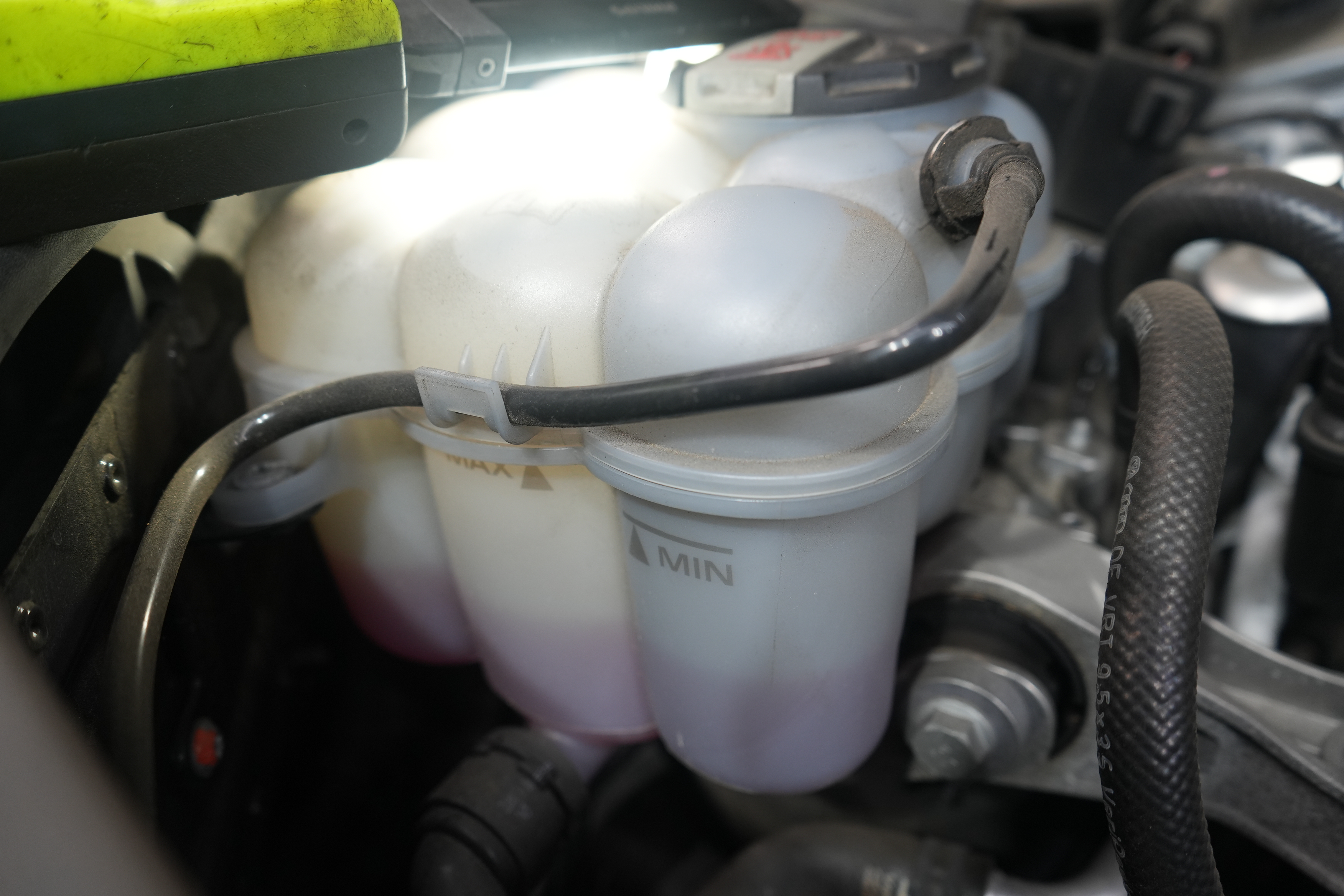 포르쉐 카이엔 냉각수