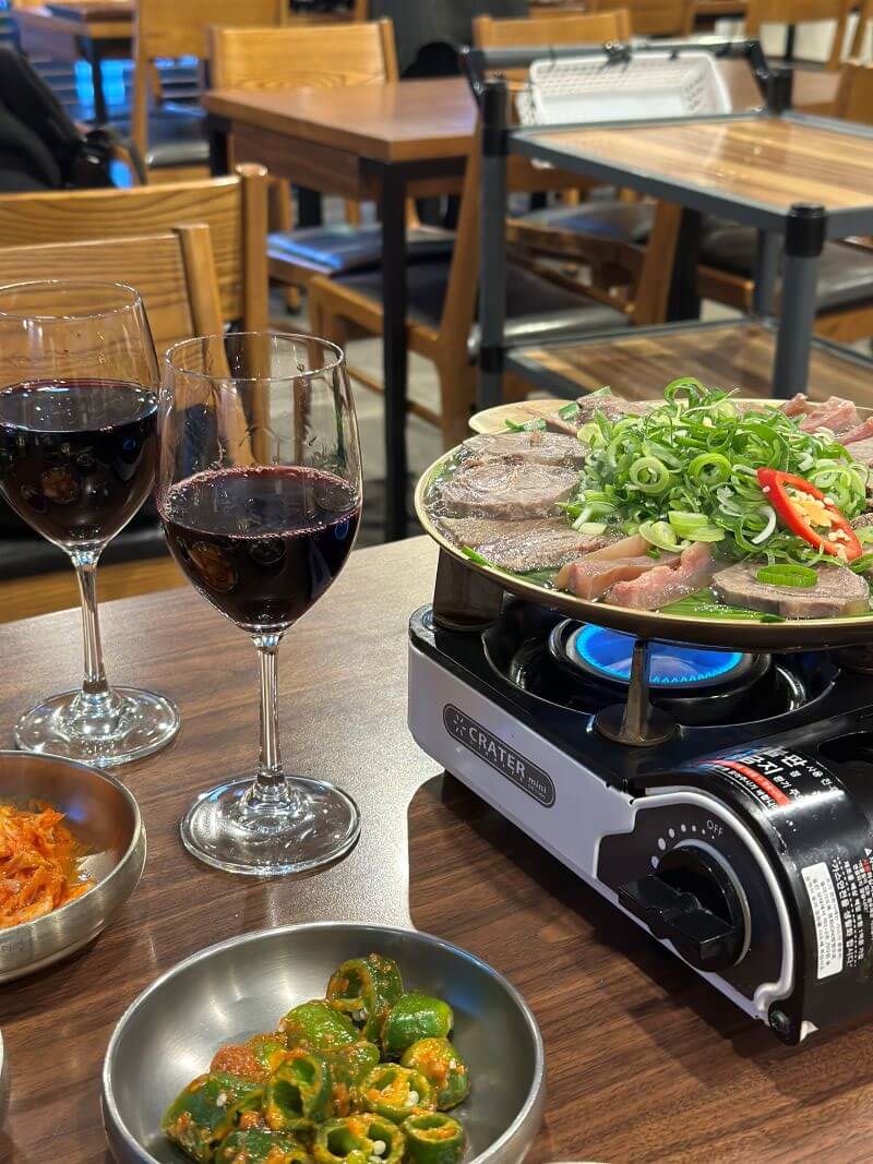 용산맛집이여곰탕콜키지프리