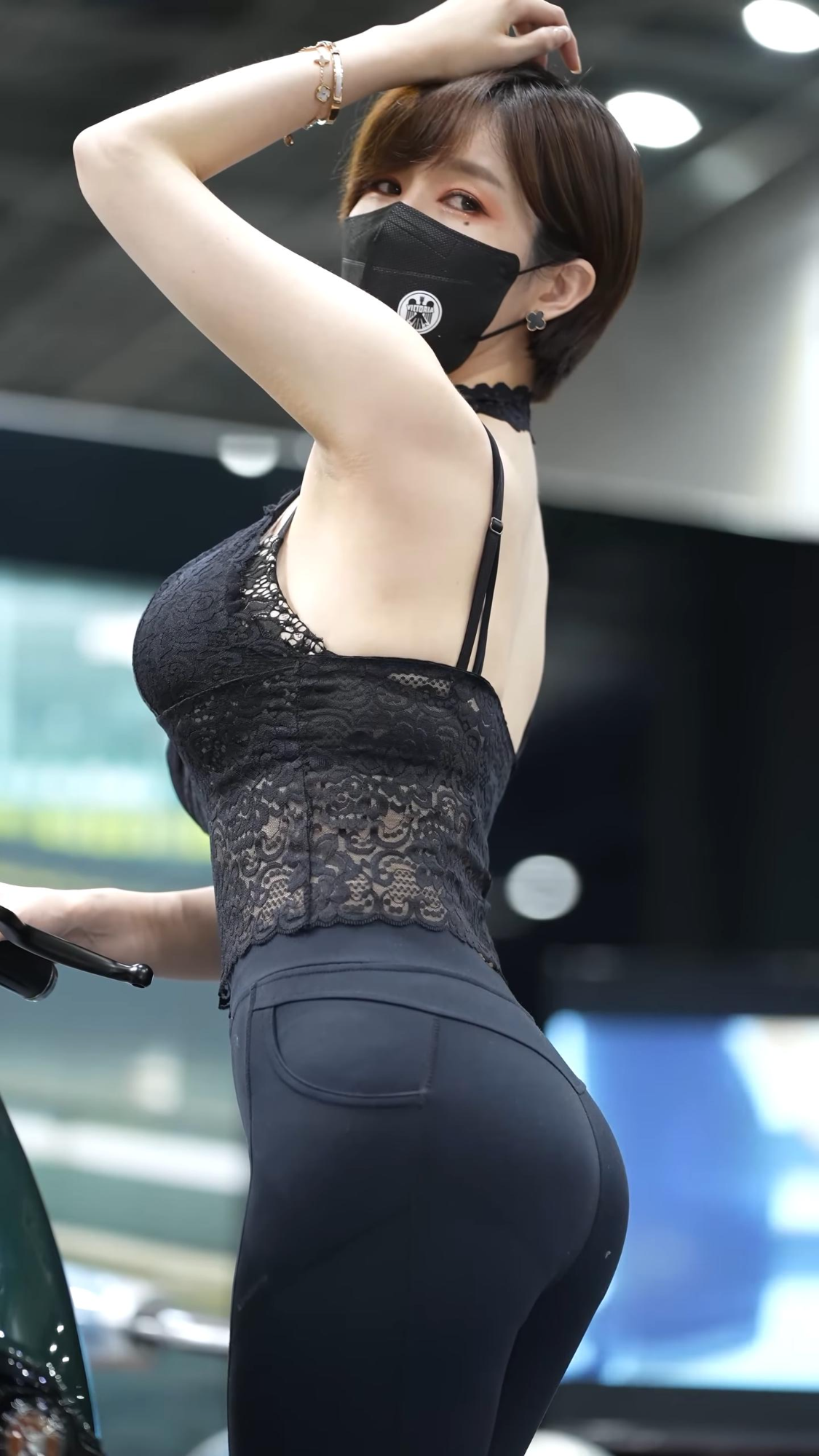 한혜은 레이싱모델 레깅스 엉덩이 시스루 브라탑