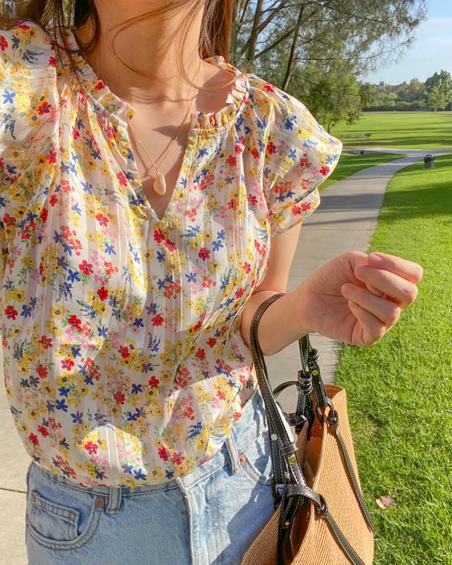 바나나리퍼블릭 여성 시스루 베이비 플라워 블라우스