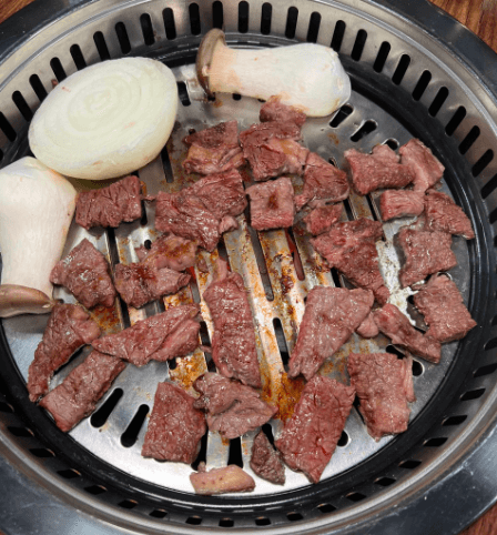토밥즈 토요일은 밥이 좋아 한우 정육식당 47년 전통 강남 맛집