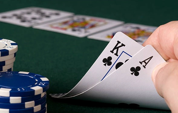 홀덤펍 불법 현실 규제 