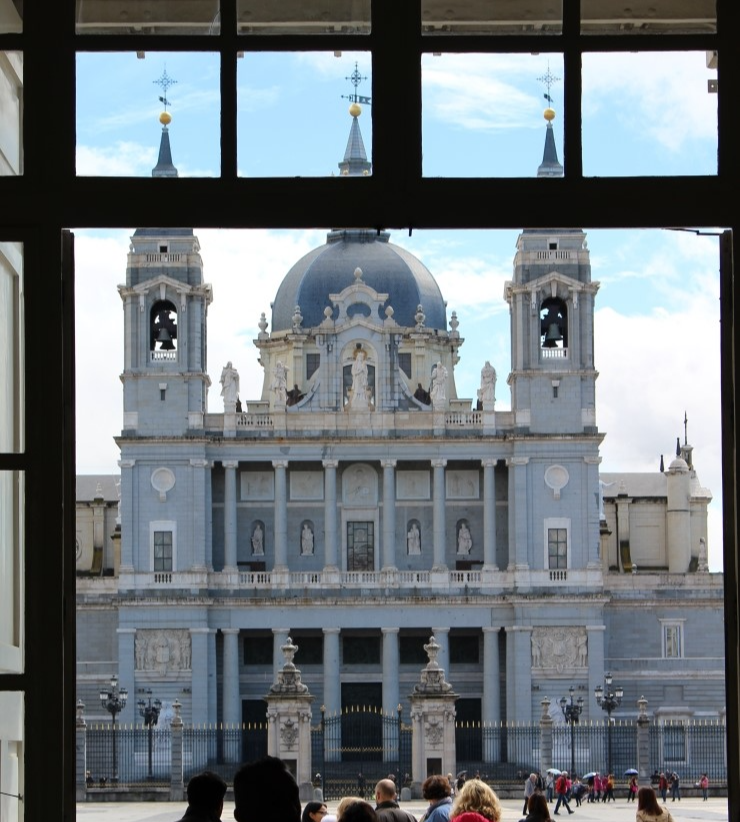 스페인 알무데나 대성당