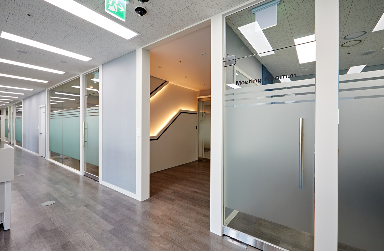 사무실유리가벽인테리어