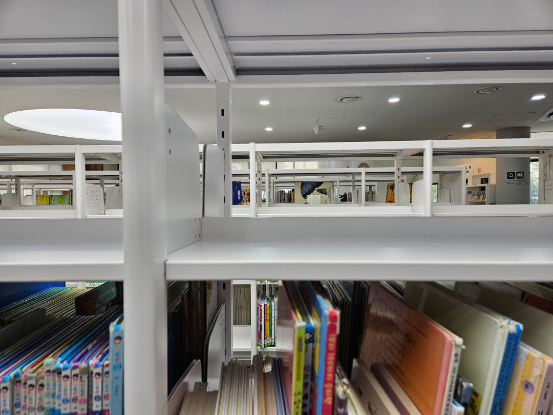 광교 푸른숲 도서관 어린이 자료실