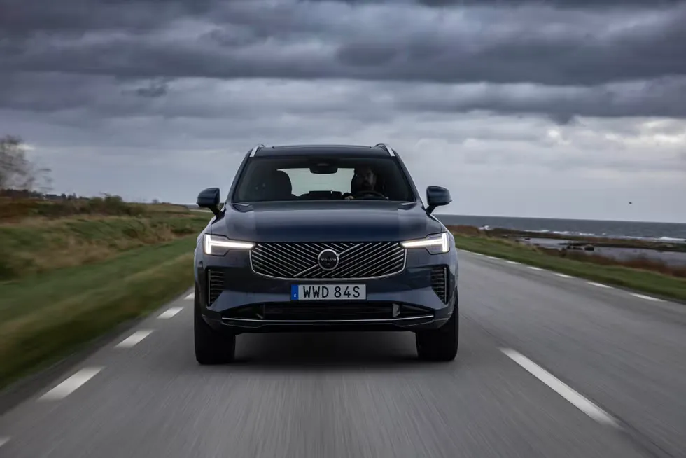 볼보 XC90 이미지