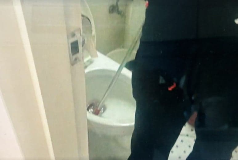 변기 뚫는 업체 후기 ! 변기에 칫솔, 치약 제거방법