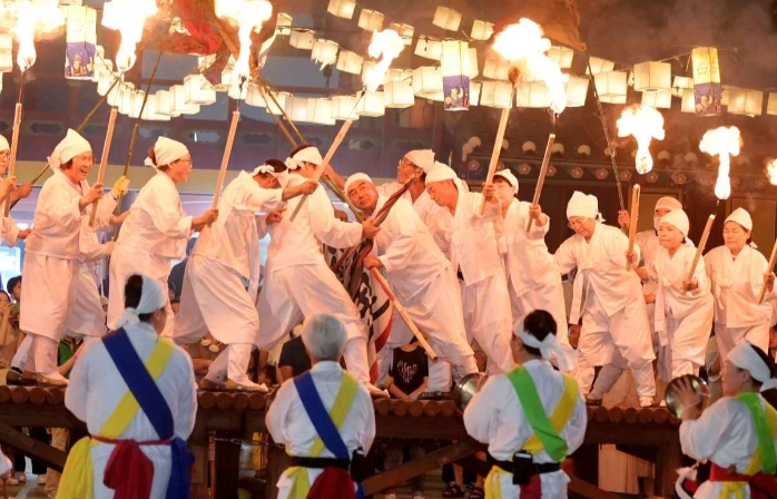 강릉국가유산야행 프로그램 보러가기