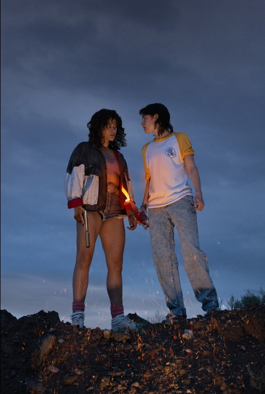 러브 라이즈 블리딩 장면