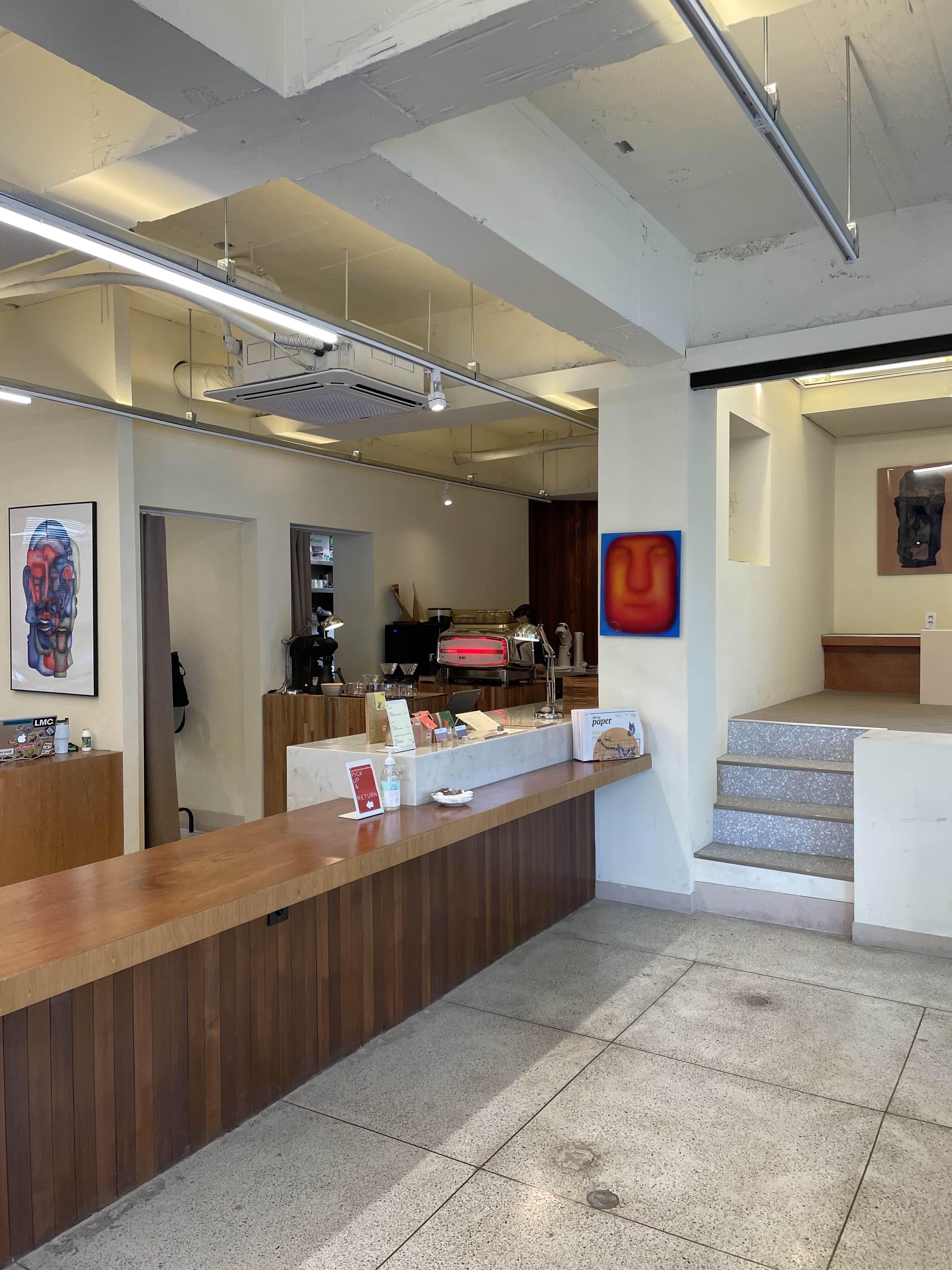 카페 내부 사진