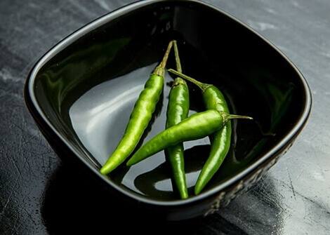그릇에-담긴-풋고추